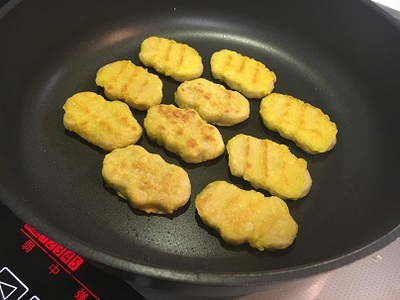 いとうナゲットを焼いているところ