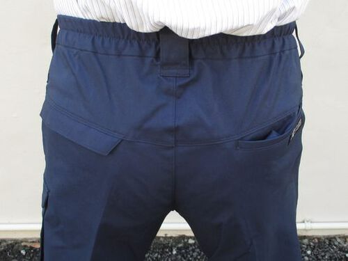 【作業服】日新被服 SR2121 後ろゴムカーゴパンツ  ～ウエスト後ろ半分をゴムにしてしまう大胆さ～富士市吉原ツバメヤ07