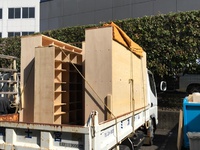 ロッカー、搬入