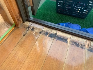 廊下の床、貼り替え