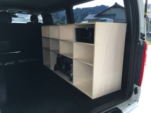 荷物置場半分作る