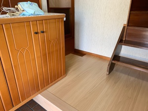 床の貼り増し工事