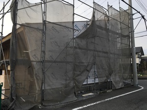 今日も板金業