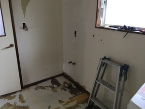 洗面室工事 1日目