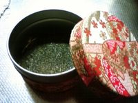何でもかんでもお茶ですよ～