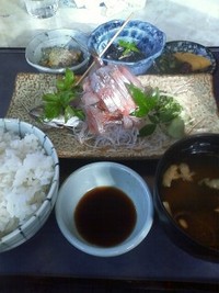 伊東市 右近