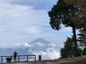 山頂のお寺は至れり尽くせり