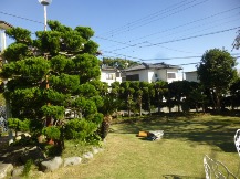 ★Ａ様邸・お庭の手入れ②★