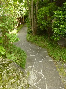 ★Ｋ様邸・お庭の手入れ①★