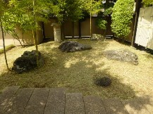 ★Ｋ様邸・お庭の手入れ①★