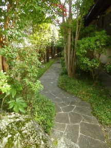 ★Ｋ様邸・お庭の手入れ(2/2)★